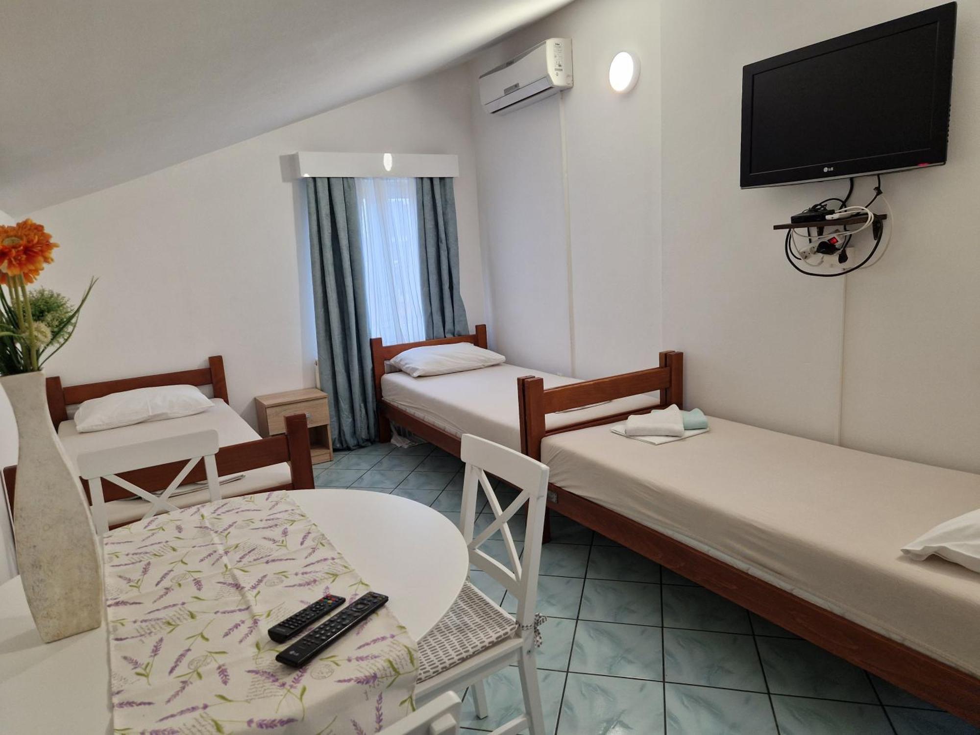 Pool Apartments Knezevic نوفاليا المظهر الخارجي الصورة