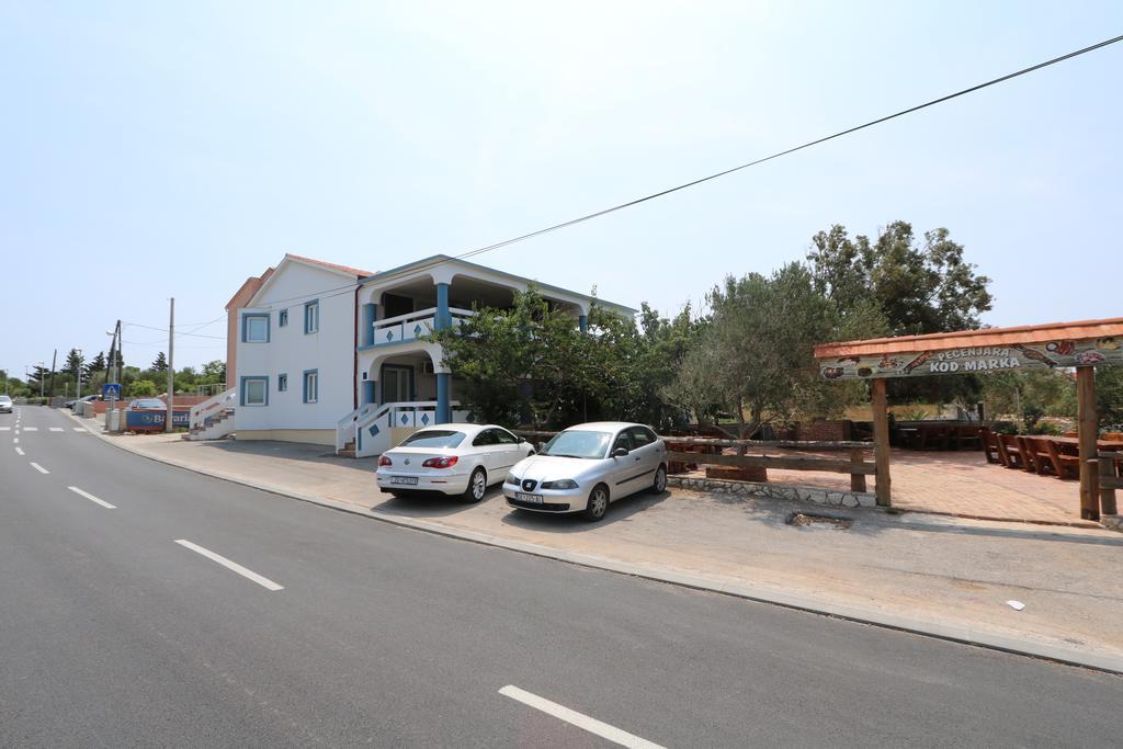 Pool Apartments Knezevic نوفاليا المظهر الخارجي الصورة